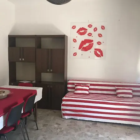 Charminghouse Appartamento Marotta